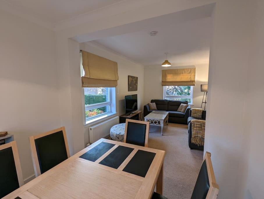 Two Bedroom Flat In Bridge Of Allan, Stirling מראה חיצוני תמונה
