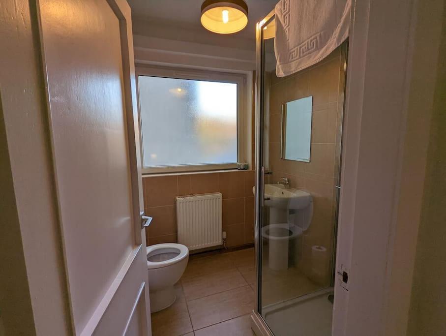 Two Bedroom Flat In Bridge Of Allan, Stirling מראה חיצוני תמונה