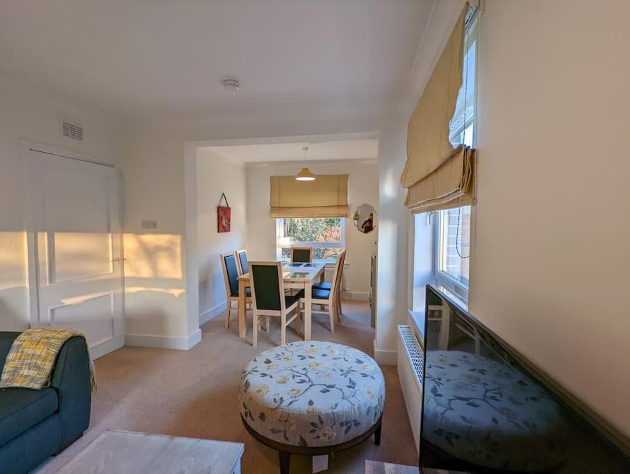Two Bedroom Flat In Bridge Of Allan, Stirling מראה חיצוני תמונה